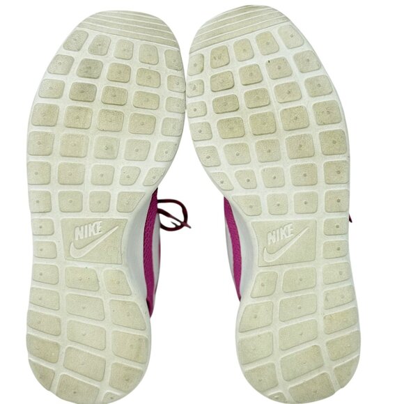 Nike Rosherun Club Pink & Summit White Womens Sneakers Size 9 Mesh Upper - Picture 10 of 12
